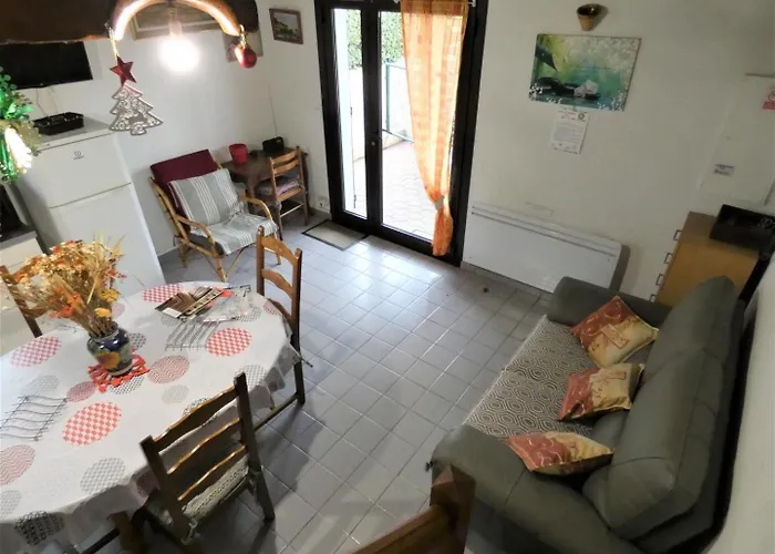 Chemin D'aurus Nyaraló